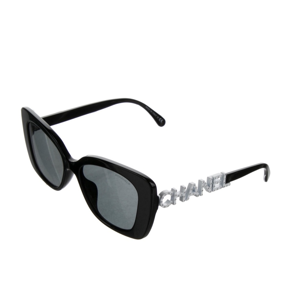 Chanel Interlocking White Logo Sunglasses - image 2